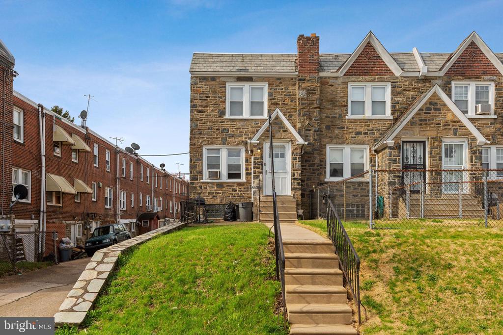 Spacious 1+1 Multifamily building with garage on a corner lot. 1st floor unit rents for $675 per month + utilities (gas, electric and half of the water bill) and tenant is on a month to month lease. 2nd floor unit rents for $750 per month + utilities (gas, electric and half of the water bill) and tenant is on an annual lease. Garage is rented at $50 per month, paid up front annually. Utilities are seperately metered (gas and electric), and there is a single meter for the water. Improvements made in Jan 2019 include new roof, new paint in 2nd floor unit and new kitchen floor in 2nd floor unit. The second floor has all new windows, and the first floor also has some new windows. The building has efficient natural gas hot water heat, and has washer/dryer hookups for both units in the basement (2 of each).