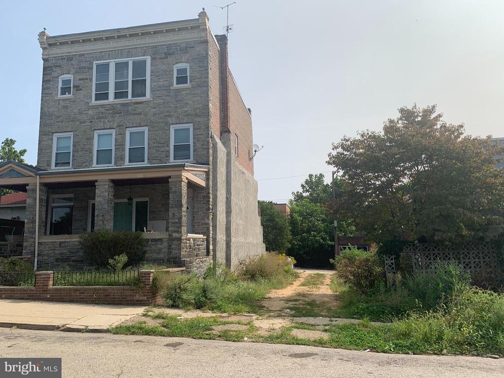 This massive vacant land is Zoned RM-1 (Residential Multi-family).  An Investor can build 6 units by right or get a variance to build at a higher density. The zoning approval is currently pending. The possibilities for this lot are endless! Seller is selling the lot  "As-IS, Where Is", take a drive by to realize the full potential of this lot.