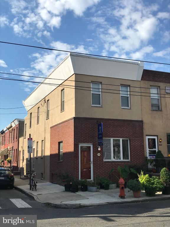 Welcome to the popular Passyunk Square neighborhood!!! Enter through the front or side entrance of this beautifully-remodeled home into the open living space, which features tasteful hardwood floors, high ceilings, a coat closet, a powder room, recessed light fixtures and ample natural lighting. The elegant kitchen includes granite countertops, a gas stove, custom backsplash, stainless steel appliances, ceramic tile floors, and plenty of cabinet space. Upstairs, you will find three bedrooms, with plenty of closet space and ceiling fanlights, as well as a full bathroom with custom floor-to-ceiling ceramic tiling, and a rear deck to have morning coffee or al fresco dining. The basement includes the laundry area and is perfect for additional storage and/or a home gym. Last but not least, enjoy stunning 360 views of the city skyline from the ROOF DECK! Located across the street from the famous Green Eggs Cafe and Victor Cafe, and featured in 3 movies (Rocky VI, Creed I and II). Just steps away from the Italian Market and Passyunk Square business corridor, where you can find great shops and restaurants including Urban Jungle, Pat's/Gino's, and Barcelona Wine Bar. Also, conveniently located near various public transportation routes. A beautifully remodeled home, in a coveted location, near various amenities! Don't miss out - schedule a showing today!