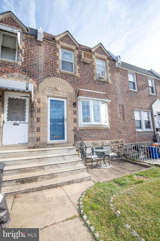 This charming 3-bedroom, 1 bathroom house located in the Holmesburg section of Philadelphia is now available for sale. The property sits on a spacious lot and offers plenty of off-street parking, including a garage and rear parking in alley.  The interior has been recently updated with new laminate flooring and fresh paint, creating a clean and modern look throughout the home. The main living space offers ample natural light and a cozy ambiance perfect for entertaining guests or relaxing with family. The kitchen features plenty of counter space making meal prep a breeze. Downstairs, you'll find an extra room in the basement that could be used as an additional bedroom or home office.  This property is located within close proximity to shops, restaurants, and public transportation.  Sellers are highly motivated.